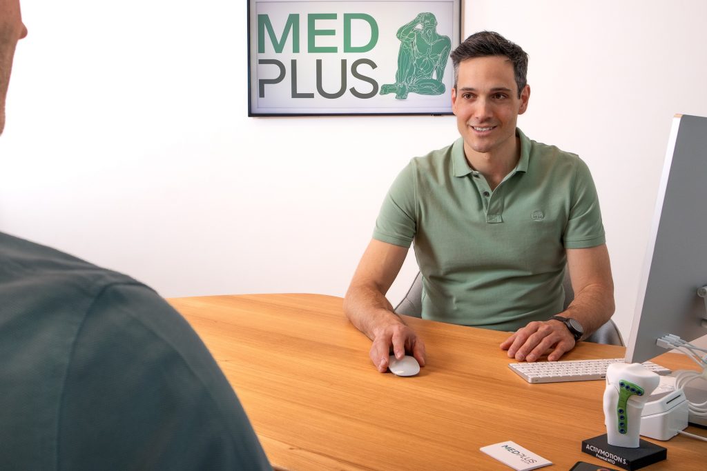 OA Dr. Dominik Roider, zertifizierter Kniechirurg und Ordinationsinhaber MedPlus Wien Währing